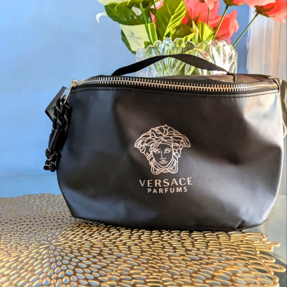 Versace - Picture 4 of 8